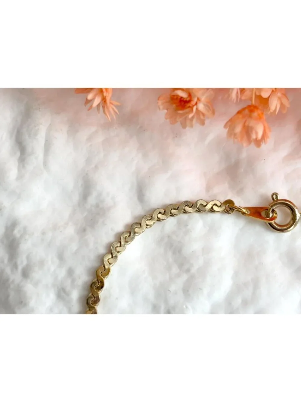 Gold Toned Serpentine Chain Minimalist 80's Vintage Bracelet
